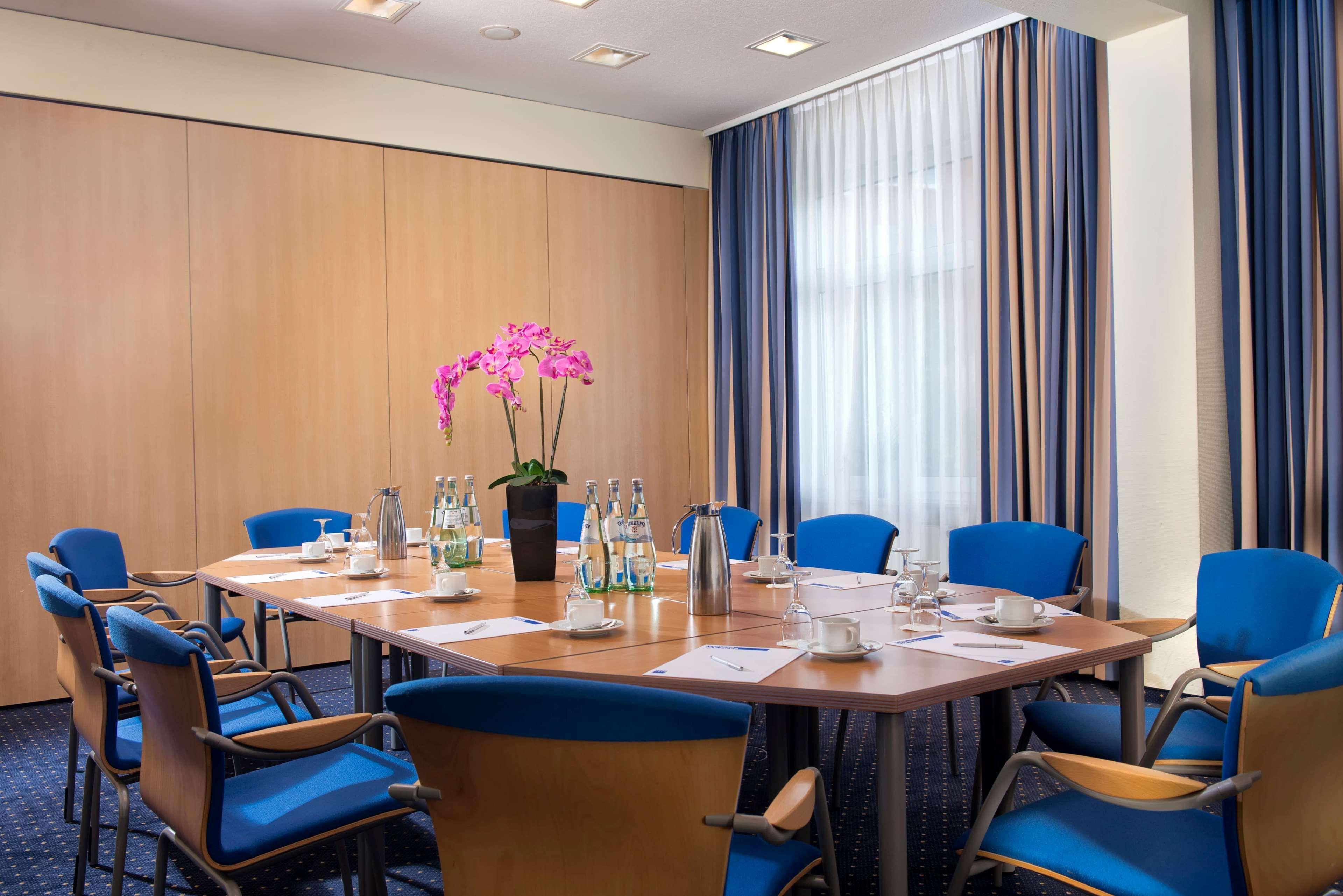 Hotel Tryp By Wyndham Luebeck Aquamarin Exteriér fotografie